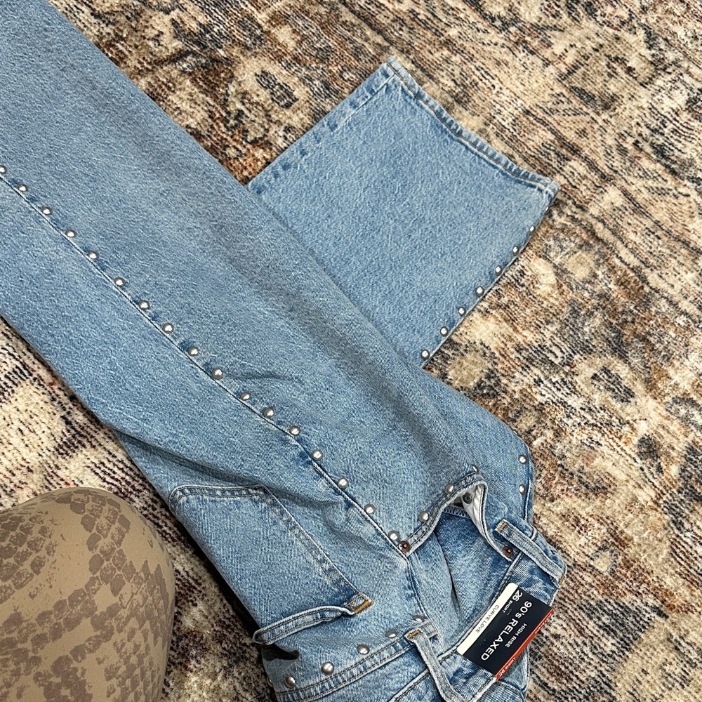 Abercrombie & Fitch Curve Love Studded 90’s Relaxed Jeans - Picture 6 of 7